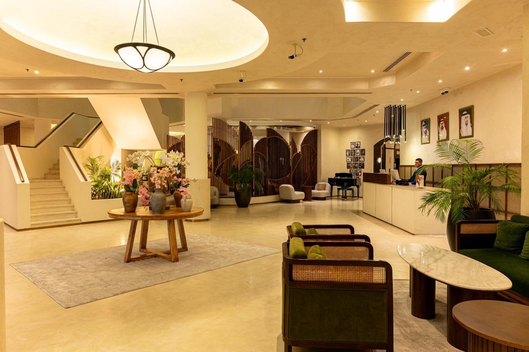 Majestic Cove Hotel - Formerly Le Meridien Fairway Дубай Екстер'єр фото