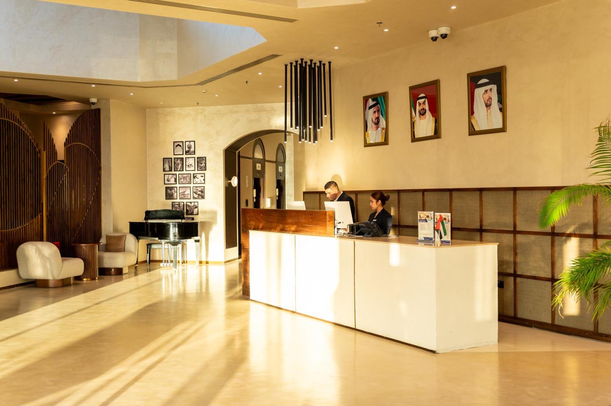 Majestic Cove Hotel - Formerly Le Meridien Fairway Дубай Екстер'єр фото