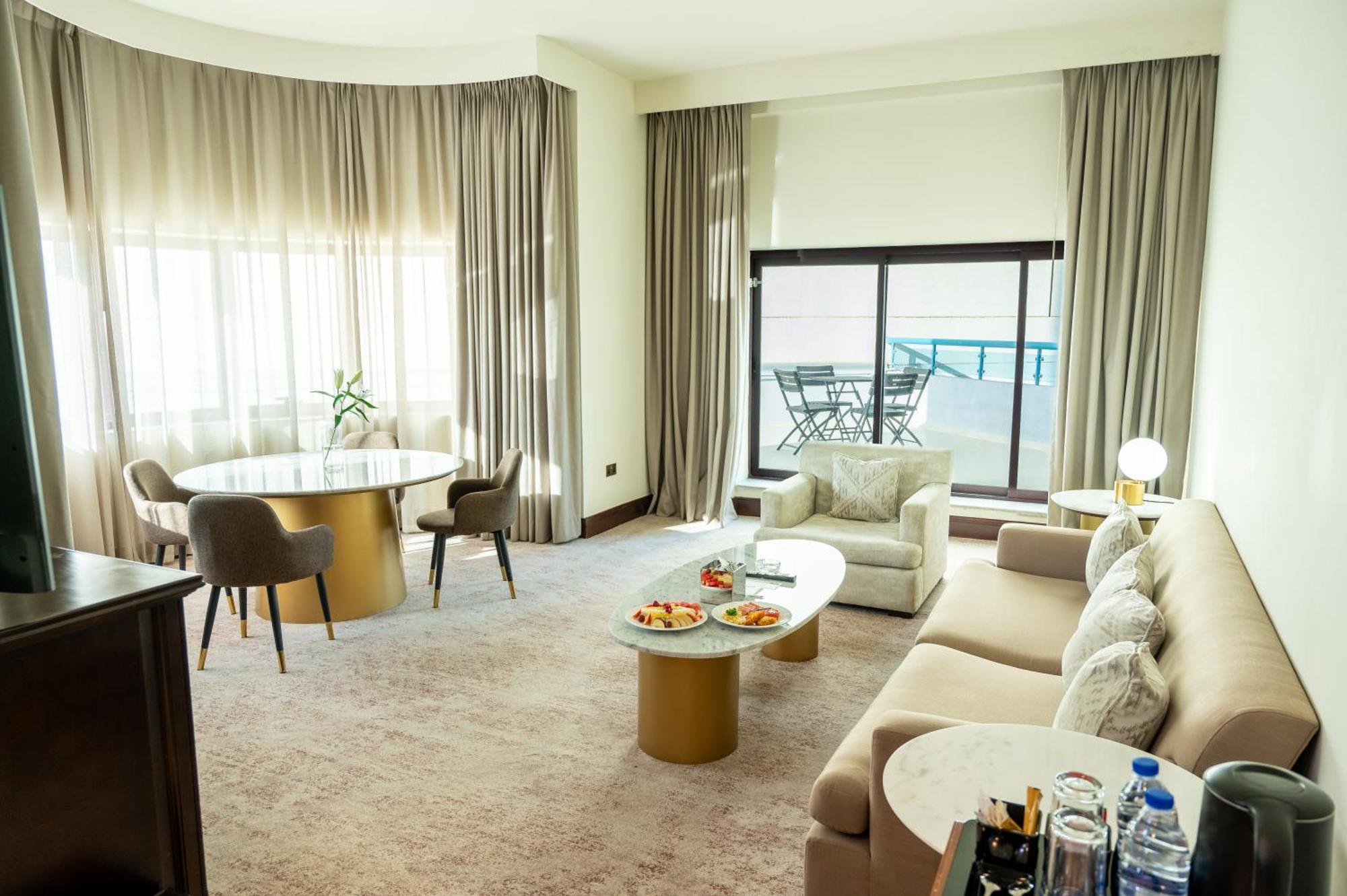 Majestic Cove Hotel - Formerly Le Meridien Fairway Дубай Екстер'єр фото