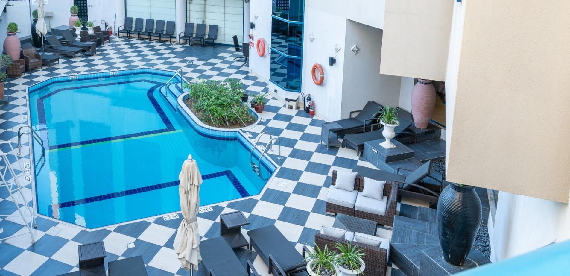Majestic Cove Hotel - Formerly Le Meridien Fairway Дубай Екстер'єр фото